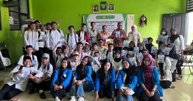 Dosen Fakultas Hukum Universitas Pamulang Laksanakan PKM di SMK PGRI Larangan tentang Pemberdayaan Literasi Digital untuk Mencegah Disinformasi